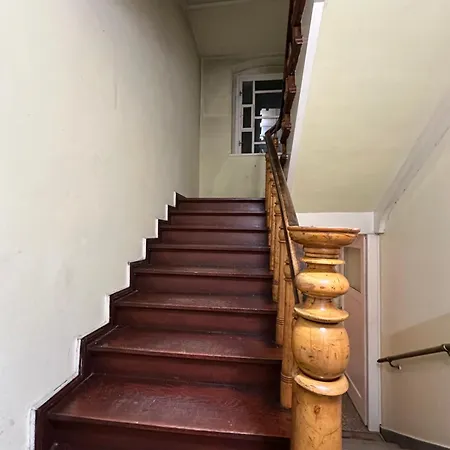 Cybulskiego 7 Хостел *